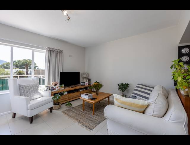 2 BEDROOM APARTMENT SOLD IN PLUMSTEAD